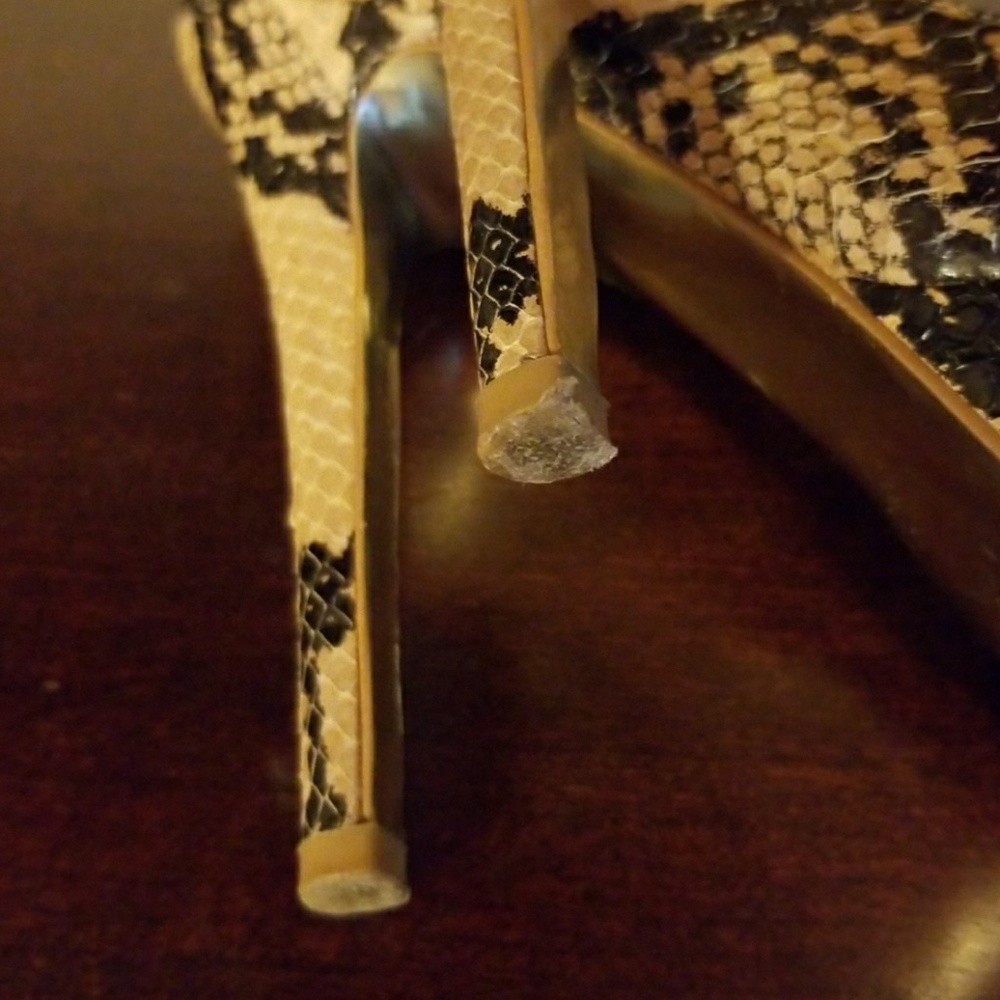 Bebe leather platform pumps - Picture 6 of 6